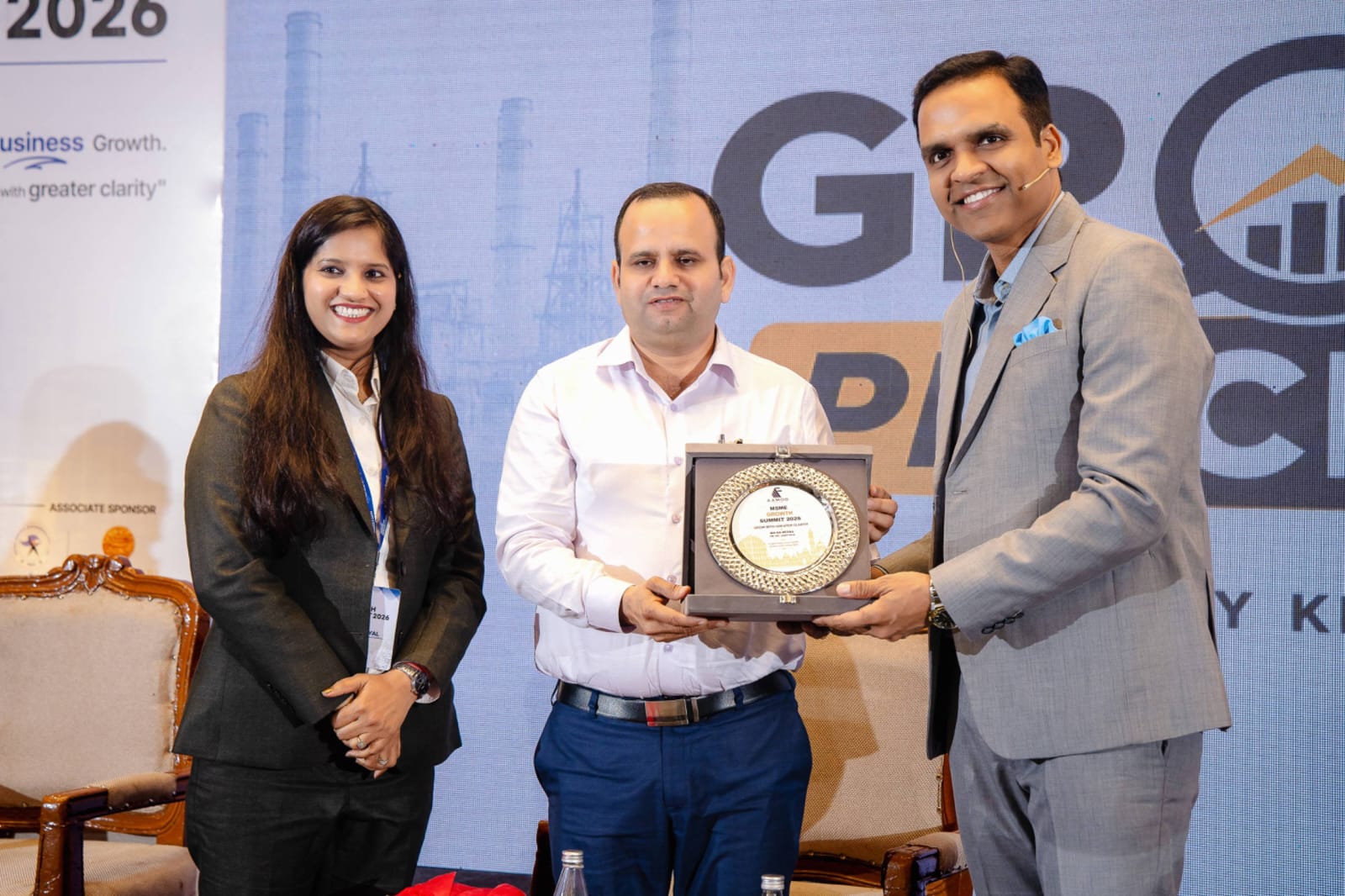 Guest honoured with a memento at MSME Growth Summit 2026
